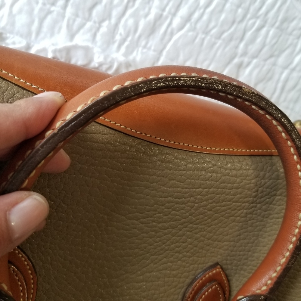 Vintage Dooney & Bourke Authentic Leather Handbag Taupe EUC - Picture 12 of 16